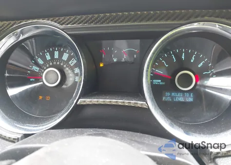 2014 Ford Mustang V6 z USA, uszkodzony, nr VIN 1ZVBP8AMXE5219642